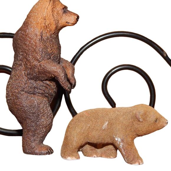 1 Vintage 1960's Flocked YELLOWSTONE Bear & 1 Lifelike Bear - Picture 2 of 8